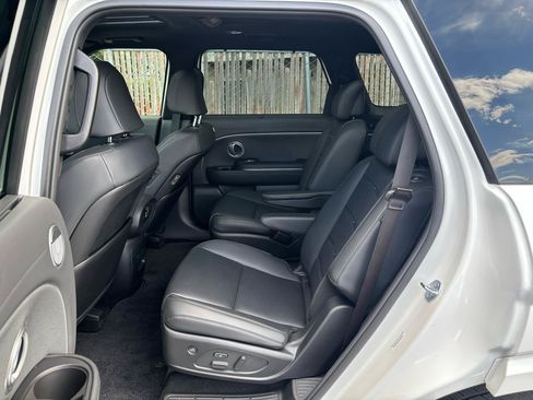 Used 2026 Hyundai Palisade Calligraphy AWD/4WD image 6