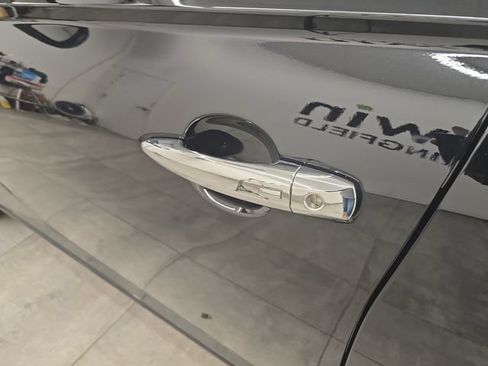 Used 2025 Nissan Altima 2.5 SV FWD image 18