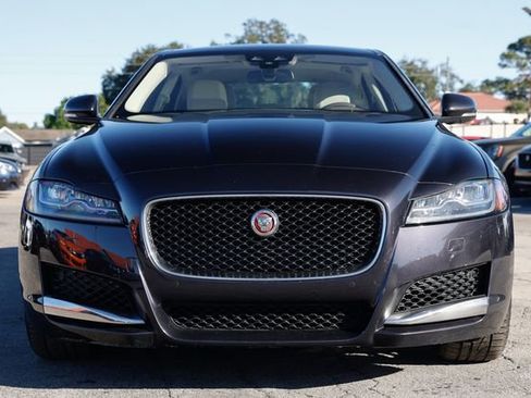 Used 2017 Jaguar XF Prestige image 17