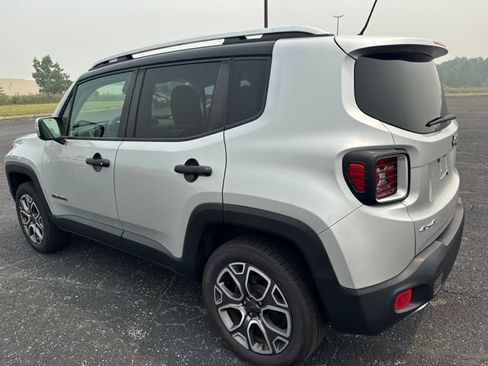 Used 2017 Jeep Renegade Limited AWD/4WD image 6