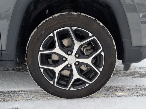 Used 2024 Jeep Compass Limited image 13