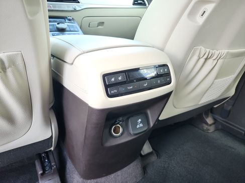 Used 2020 Hyundai Palisade Limited FWD image 17