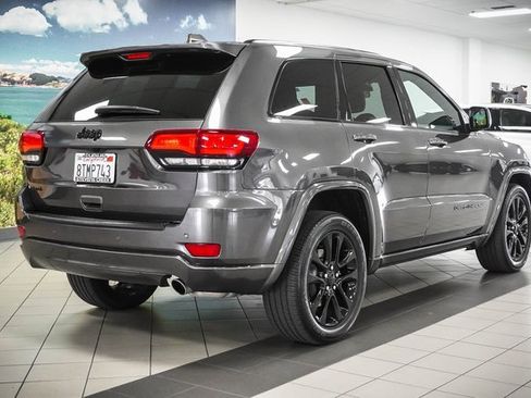 Used 2021 Jeep Grand Cherokee Laredo X image 6
