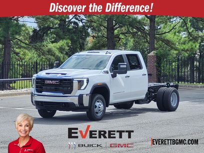 New 2026 GMC Sierra 3500 Pro w/ Convenience Package