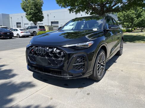 New 2026 Audi SQ5 Premium Plus image 5