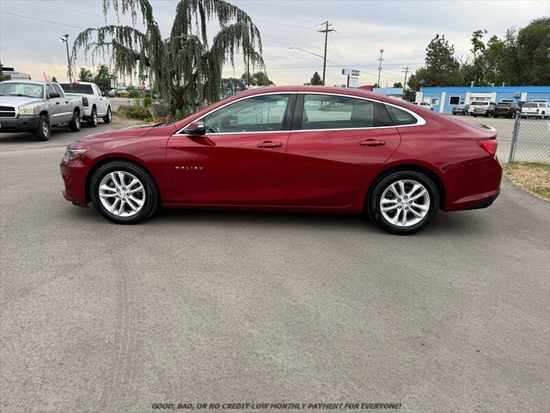 Used 2017 Chevrolet Malibu LT FWD image 4