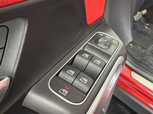 Used 2022 Mercedes-Benz GLB 35 AMG 4MATIC image 21