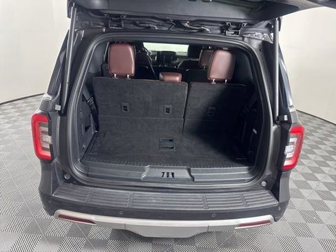 Used 2024 Ford Expedition Limited image 14