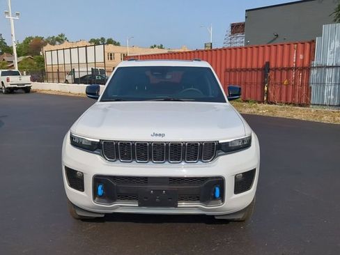 Used 2023 Jeep Grand Cherokee Overland AWD/4WD image 9