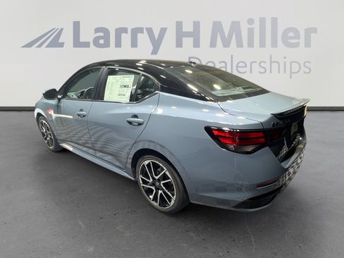 New 2025 Nissan Sentra SR image 3