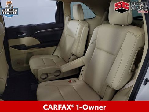 Used 2015 Toyota Highlander Limited image 17