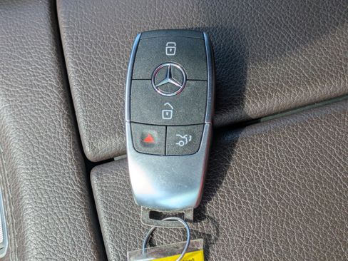 Used 2022 Mercedes-Benz GLS 450 4MATIC image 30