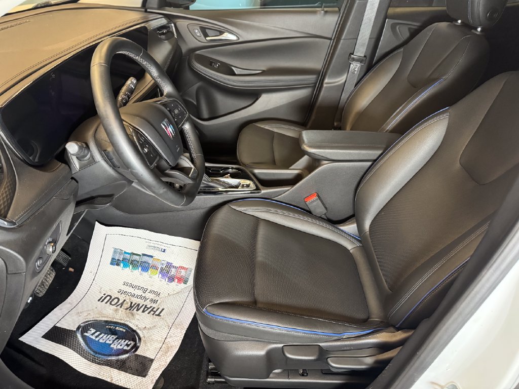 Used 2025 Buick Encore GX Sport Touring FWD image 19