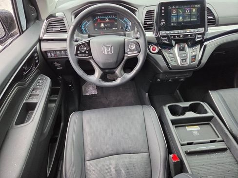 Used 2024 Honda Odyssey Elite image 4