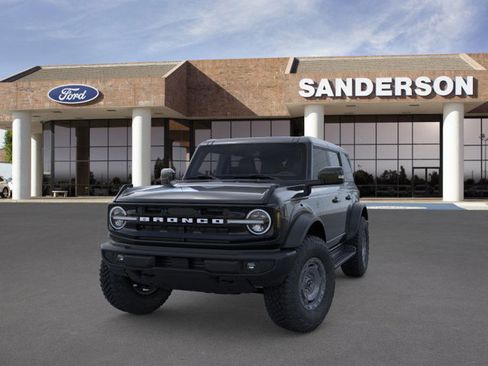 New 2025 Ford Bronco Outer Banks w/ Sasquatch Package image 2