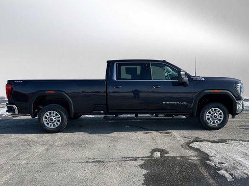 New 2026 GMC Sierra 2500 SLE w/ SLE Value Package; AWD/4WD image 2