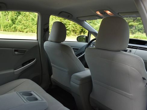 Used 2015 Toyota Prius Two FWD image 13