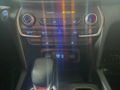 Used 2020 Hyundai Santa Fe SEL FWD image 26