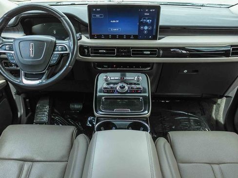 Used 2022 Lincoln Nautilus Reserve w/ Equipment Group 202A AWD/4WD image 16