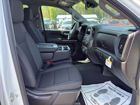 New 2026 Chevrolet Silverado 2500 Custom w/ Custom Value Package AWD/4WD image 17