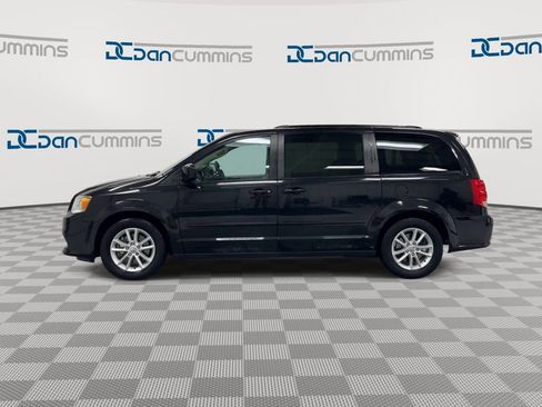 Used 2016 Dodge Grand Caravan SXT FWD image 5