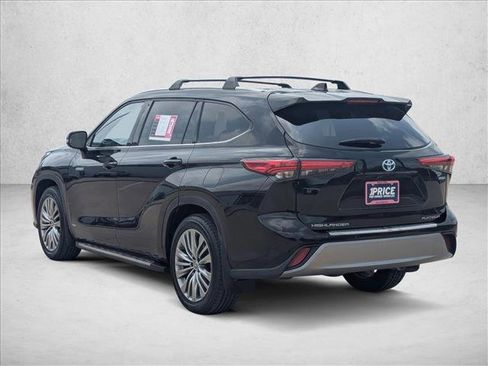 Used 2021 Toyota Highlander Platinum AWD/4WD image 8