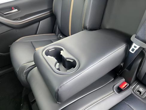 Used 2025 MAZDA CX-70 Plug-In Hybrid w/ Premium Plus image 23