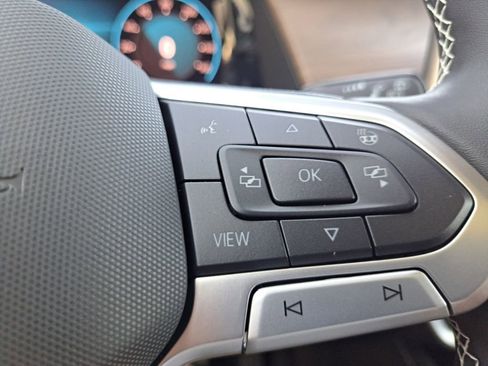 New 2026 Volkswagen Atlas SE image 13