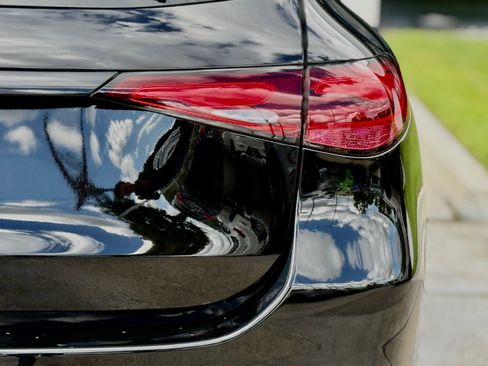 Used 2025 Mercedes-Benz GLC 300 image 15