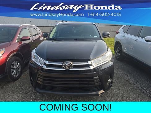 Used 2019 Toyota Highlander XLE AWD/4WD image 2