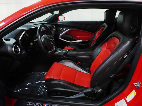 Used 2023 Chevrolet Camaro SS RWD image 10