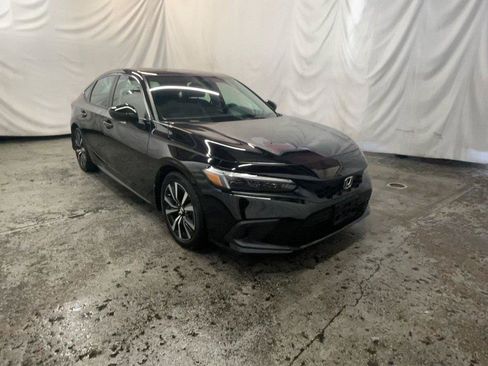 Used 2024 Honda Civic EX-L image 1