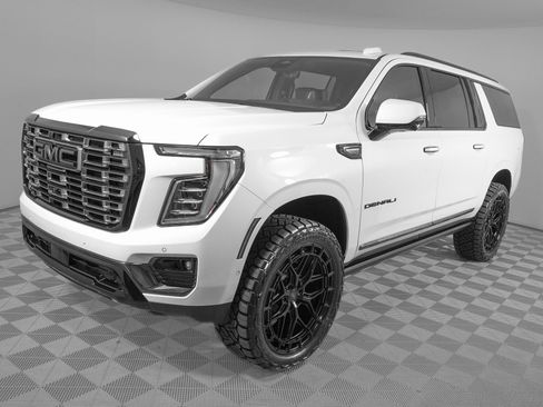 Used 2026 GMC Yukon XL Denali Ultimate AWD/4WD image 15
