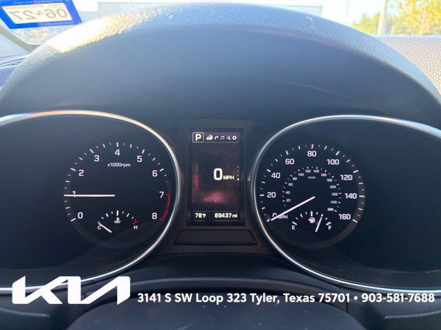 Used 2018 Hyundai Santa Fe Limited FWD image 17