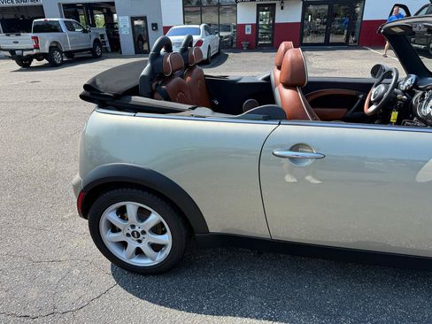 Used 2007 MINI Cooper Convertible FWD image 10