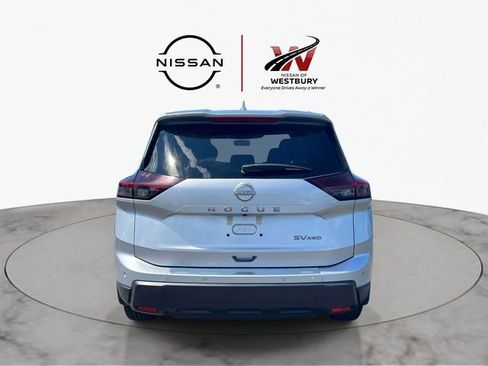 Used 2024 Nissan Rogue SV AWD/4WD image 7
