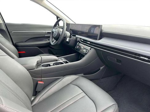 Used 2025 Hyundai Sonata Limited FWD image 15