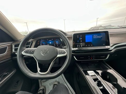 Certified 2024 Volkswagen Atlas SEL AWD/4WD image 51