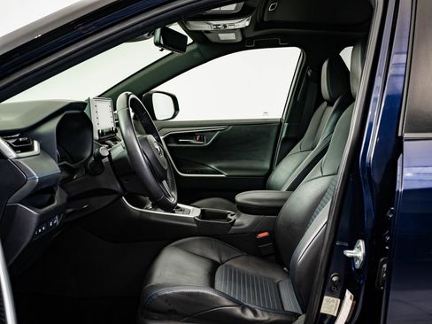 Used 2019 Toyota RAV4 XSE w/ XSE Weather Package image 25