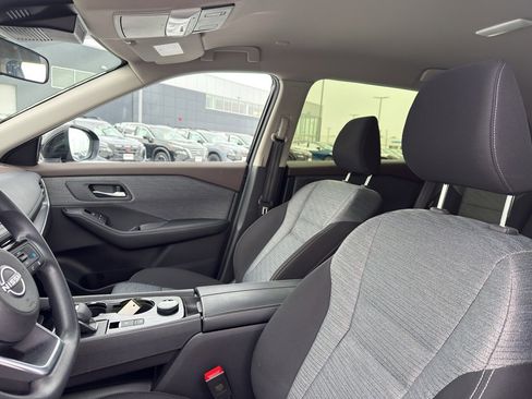 Certified 2023 Nissan Rogue SV image 25