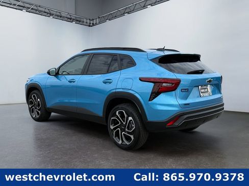 New 2026 Chevrolet Trax RS w/ Driver Confidence Package FWD image 5
