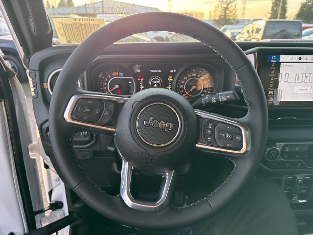 New 2026 Jeep Wrangler Unlimited Sahara AWD/4WD image 18