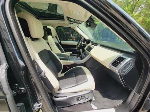 Used 2020 Land Rover Range Rover Sport HST image 12