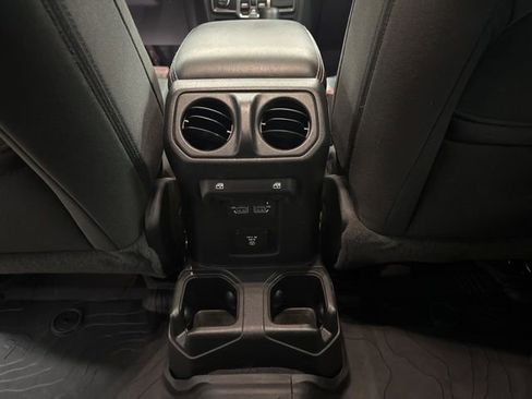 Used 2022 Jeep Wrangler Unlimited Sahara w/ Cold Weather Group image 39