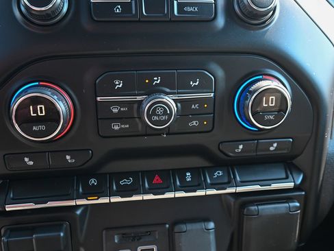 Used 2019 Chevrolet Silverado 1500 LT w/ All-Star Edition AWD/4WD image 36