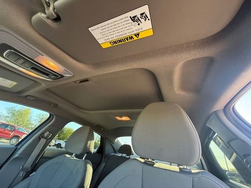 Used 2021 Hyundai Elantra SEL w/ Convenience + Premium Package image 7