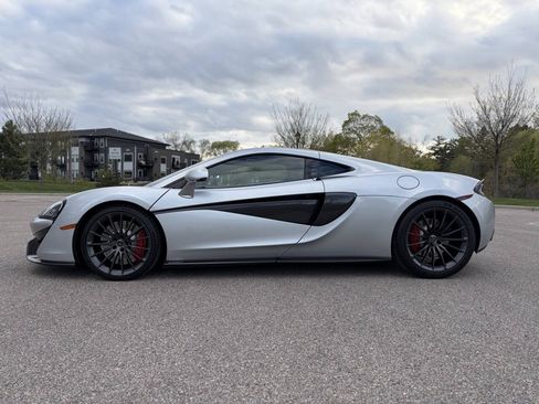 Used 2017 McLaren 570S RWD image 5