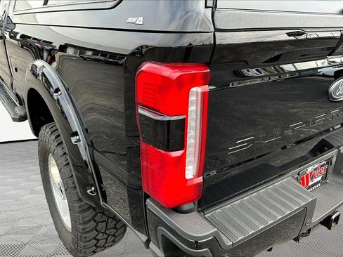 Used 2025 Ford F350 Lariat w/ Lariat Ultimate Package AWD/4WD image 24
