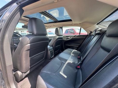 Used 2017 Chrysler 300 C w/ Safetytec Plus Group image 16