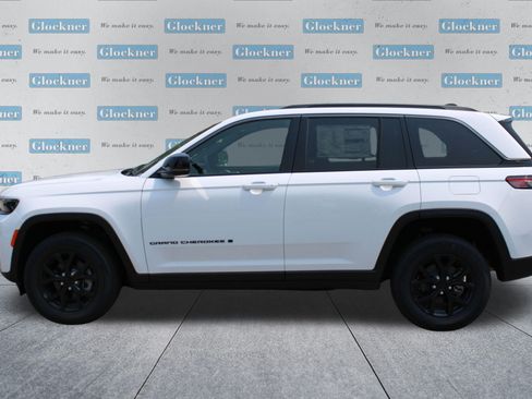 New 2026 Jeep Grand Cherokee Altitude AWD/4WD image 9